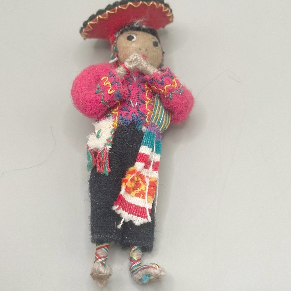 Vintage Peruvian Folk Art Doll Handmade  Andean Wool Felt Cloth Figure